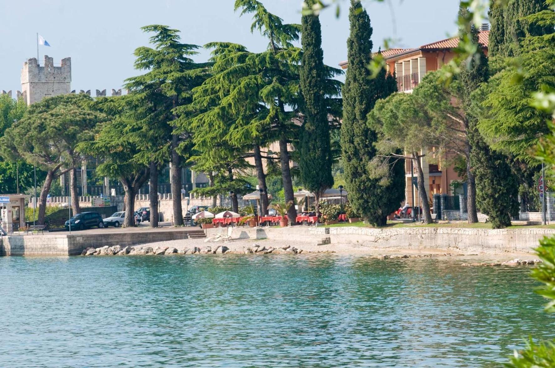 Hotel Lido Torri Del Benaco Exterior foto